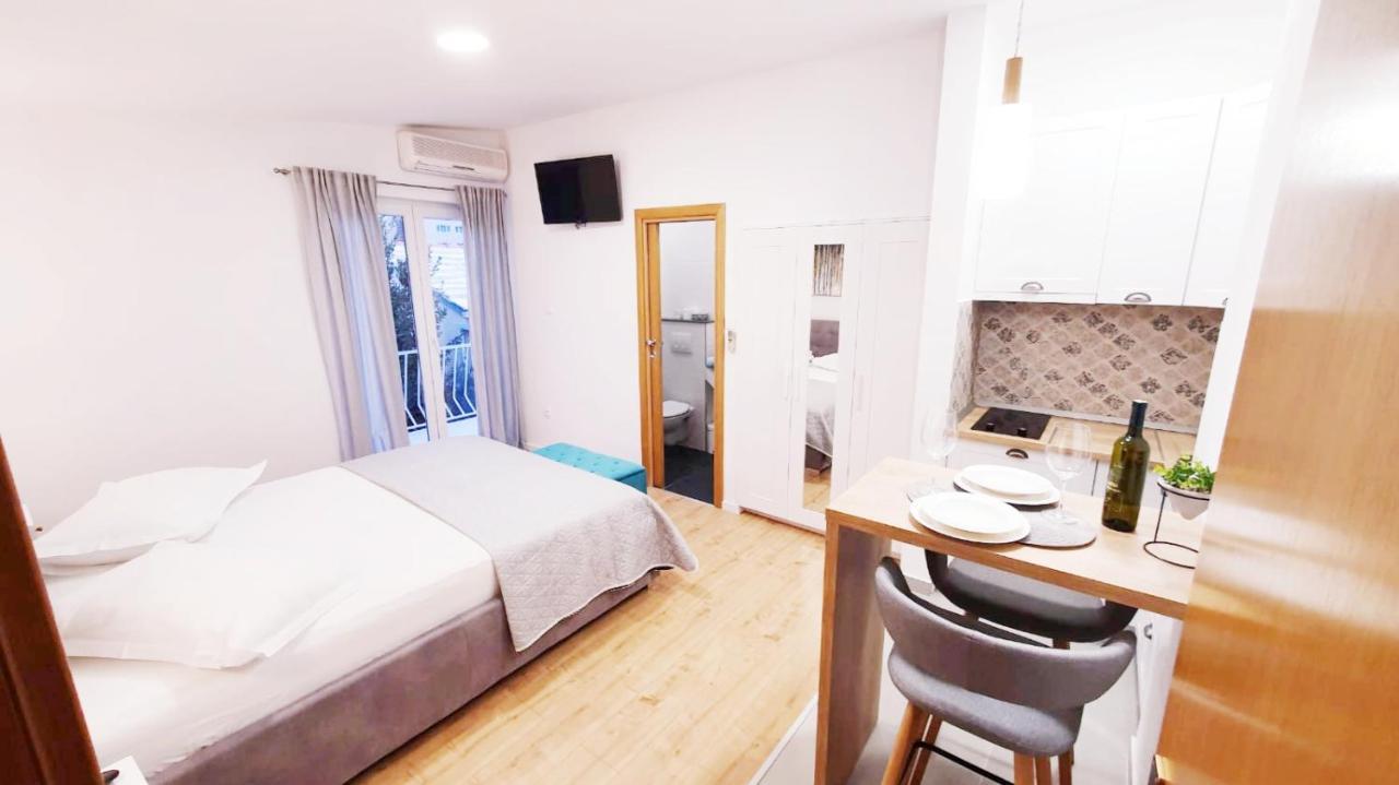 Apartments Palma Baška Voda Esterno foto